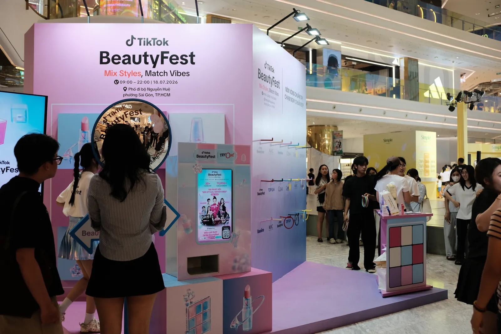 TikTok BeautyFest · trung tâm thương mại